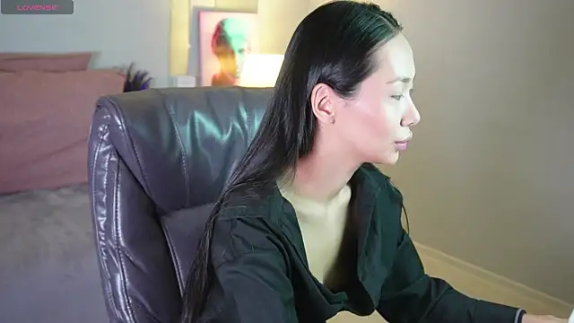 Snapshot of _MIURA_ chatting on February 7, 2025, 1:36 am MIURA online show from February 7, 2025, 1:36 am