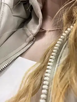 AmmyHot online show from March 13, 2025, 7:31 am