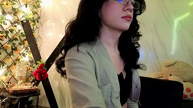 Snapshot of jeimy_garcia chatting on April 14, 2026, 12:11 pm jeimy garcia online show from April 14, 2026, 12:11 pm