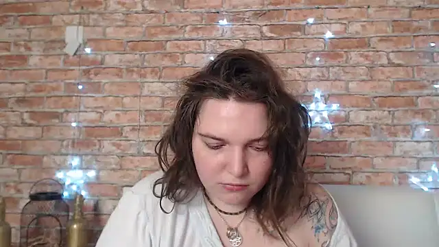 Amelia Kiss  online show from January 20, 2025, 3:59 am