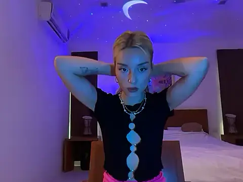 SirenaBelle online show from October 15, 2025, 9:42 am