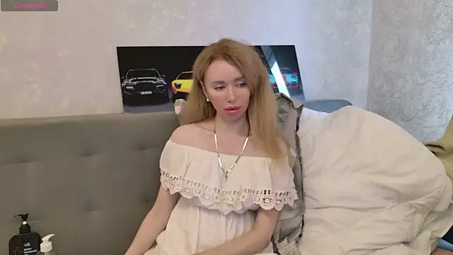 Snapshot of Bambixxxbaby chatting on June 10, 2026, 4:34 am Bambixxxbaby online show from June 10, 2026, 4:34 am