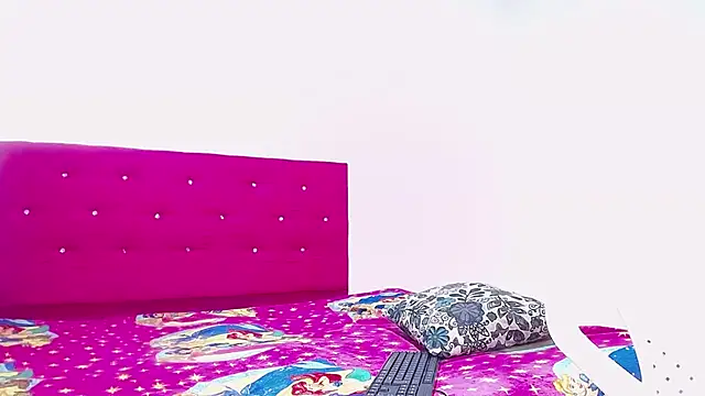 Snapshot of candy_dustano691 chatting on February 13, 2025, 8:55 pm candy dustano691 online show from February 13, 2025, 8:55 pm