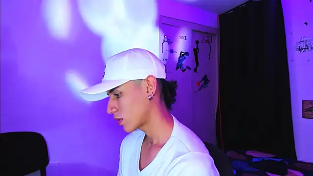 Snapshot of Levin_Hikaru chatting on January 26, 2025, 9:40 pm Levin Hikaru online show from January 26, 2025, 9:40 pm