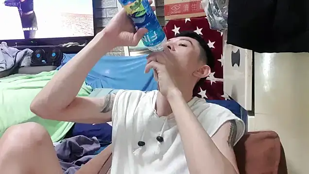 Snapshot of JJjing chatting on October 3, 2025, 7:33 pm JJjing online show from October 3, 2025, 7:33 pm