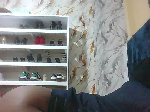 Snapshot of SexyAndSweet chatting on October 29, 2025, 9:27 pm SexyAndSweet online show from October 29, 2025, 9:27 pm