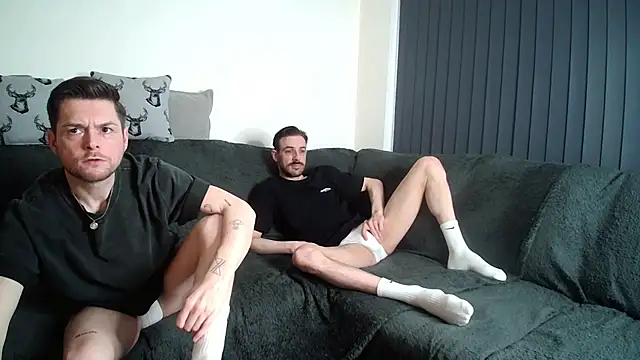twotwinkhusbandss online show from May 14, 2026, 8:04 pm