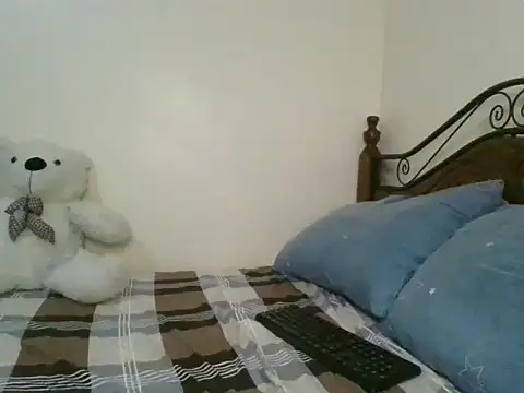 Snapshot of Sonnia_ chatting on February 8, 2025, 8:10 pm Sonnia online show from February 8, 2025, 8:10 pm