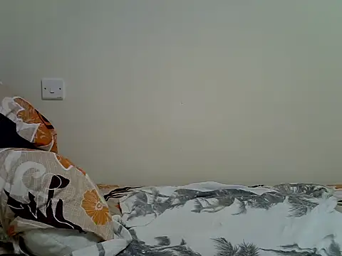 Sonnia  online show from April 6, 2026, 4:32 am