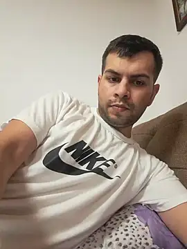 Snapshot of hornny1995 chatting on December 27, 2024, 7:03 pm hornny1995 online show from December 27, 2024, 7:03 pm