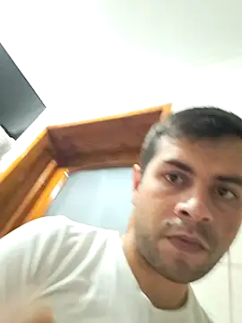 Snapshot of hornny1995 chatting on September 11, 2025, 8:09 pm hornny1995 online show from September 11, 2025, 8:09 pm