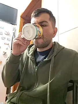 Snapshot of hornny1995 chatting on September 16, 2025, 1:28 am hornny1995 online show from September 16, 2025, 1:28 am