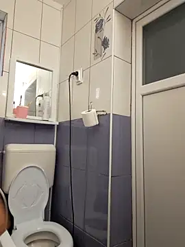 Snapshot of hornny1995 chatting on October 8, 2025, 9:29 am hornny1995 online show from October 8, 2025, 9:29 am