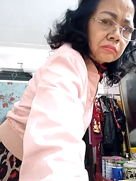 Hotestlove online show from February 19, 2025, 10:31 pm