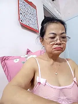 Snapshot of Hotestlove chatting on September 17, 2025, 10:06 am Hotestlove online show from September 17, 2025, 10:06 am