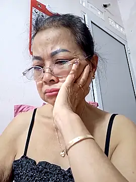 Snapshot of Hotestlove chatting on October 15, 2025, 10:21 pm Hotestlove online show from October 15, 2025, 10:21 pm