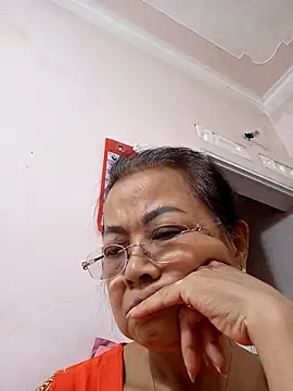 Snapshot of Hotestlove chatting on October 21, 2025, 11:38 pm Hotestlove online show from October 21, 2025, 11:38 pm