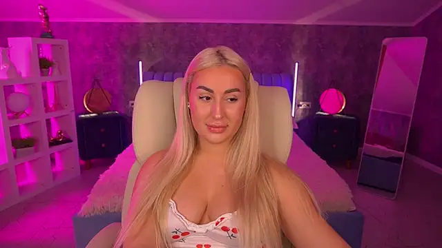 LiaBrazzerr online show from April 27, 2026, 2:04 pm