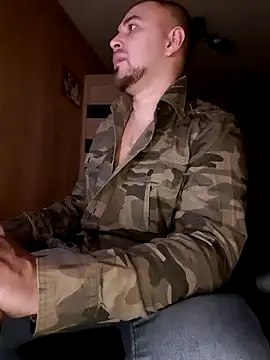 Foxyshaved online show from January 9, 2025, 5:13 am