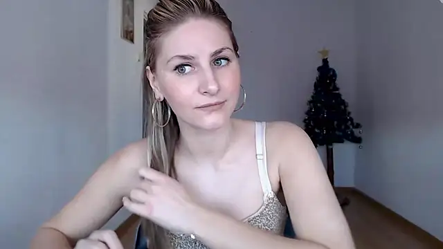 Snapshot of DagmarieFlirt chatting on December 29, 2024, 10:01 am DagmarieFlirt online show from December 29, 2024, 10:01 am