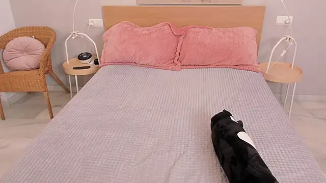 Snapshot of Raychell_Black chatting on February 15, 2025, 3:39 pm Raychell Black online show from February 15, 2025, 3:39 pm