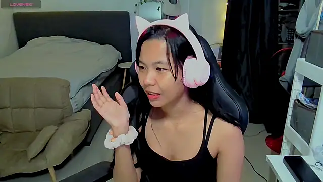 Snapshot of Kana_G chatting on January 23, 2025, 3:54 pm Kana G online show from January 23, 2025, 3:54 pm