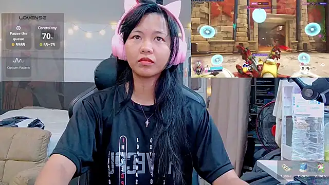 Snapshot of Kana_G chatting on February 21, 2025, 2:06 pm Kana G online show from February 21, 2025, 2:06 pm