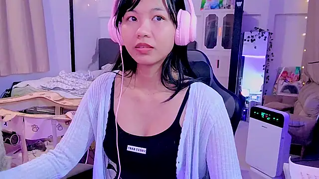 Snapshot of Kana_G chatting on March 7, 2025, 1:51 pm Kana G online show from March 7, 2025, 1:51 pm