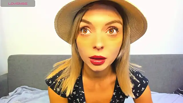  ellen meow  online show from October 20, 2025, 10:10 pm