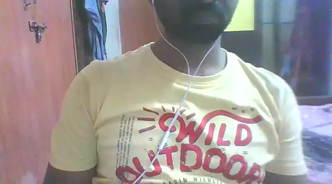 Snapshot of tamil_bestie chatting on December 19, 2024, 2:24 pm tamil bestie online show from December 19, 2024, 2:24 pm