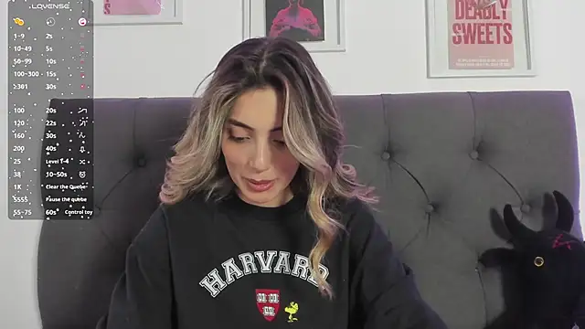 IsadoraGalle  online show from February 13, 2026, 4:03 pm