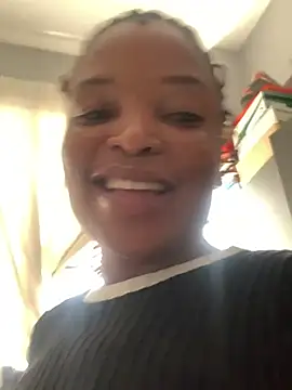 slimcateee online show from February 13, 2025, 10:12 am