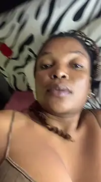 slimcateee online show from February 17, 2025, 11:23 am