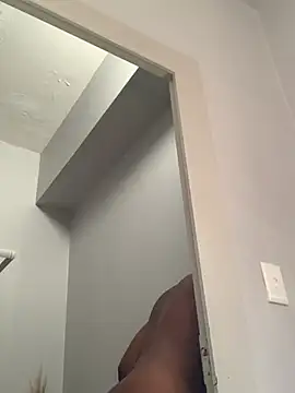 slimcateee online show from February 20, 2025, 7:45 am