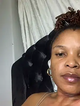 slimcateee online show from February 22, 2025, 8:31 pm