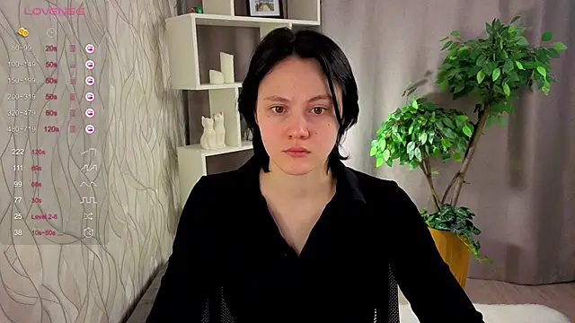 Snapshot of MaryCoopeer chatting on October 5, 2025, 5:06 am MaryCoopeer online show from October 5, 2025, 5:06 am