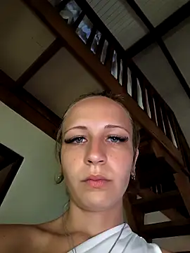 emma4xxx online show from February 3, 2026, 8:14 pm