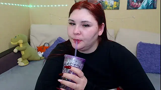 Snapshot of JuliaKeln chatting on January 21, 2025, 9:36 pm JuliaKeln online show from January 21, 2025, 9:36 pm