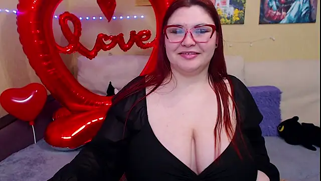 Snapshot of JuliaKeln chatting on February 14, 2025, 7:54 pm JuliaKeln online show from February 14, 2025, 7:54 pm