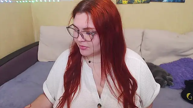 Snapshot of JuliaKeln chatting on October 8, 2025, 2:58 pm JuliaKeln online show from October 8, 2025, 2:58 pm