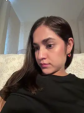 CuteeRose online show from March 25, 2026, 5:52 pm