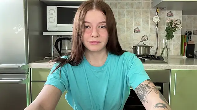 Snapshot of mia___mi chatting on March 7, 2025, 10:35 am mia mi online show from March 7, 2025, 10:35 am