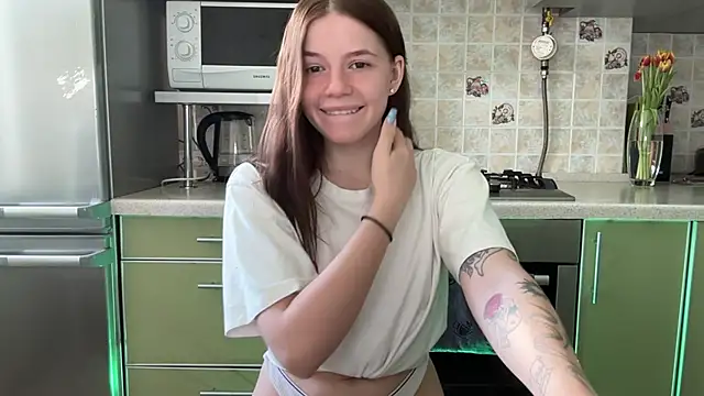 Snapshot of mia___mi chatting on March 10, 2025, 10:37 am mia mi online show from March 10, 2025, 10:37 am