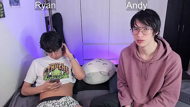 Aventure Twinks online show from December 6, 2024, 4:03 am