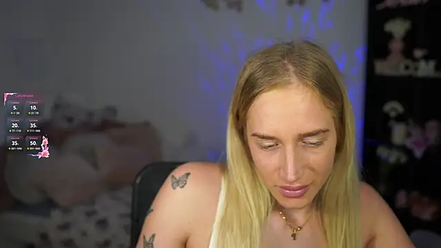 Snapshot of Nicolette__Shea_ chatting on January 11, 2025, 9:57 am Nicolette Shea online show from January 11, 2025, 9:57 am