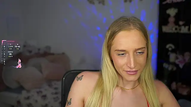 Snapshot of Nicolette__Shea_ chatting on January 13, 2025, 5:44 pm Nicolette Shea online show from January 13, 2025, 5:44 pm