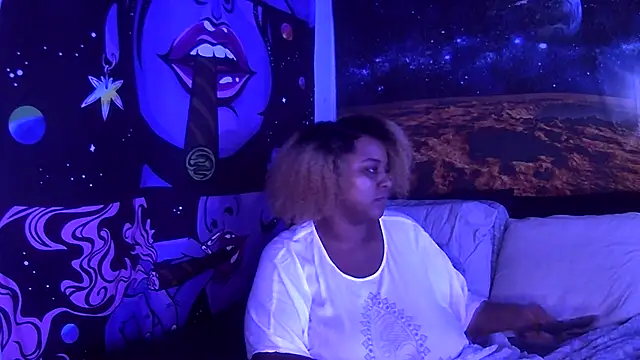 AutumnHart online show from December 16, 2024, 6:05 pm