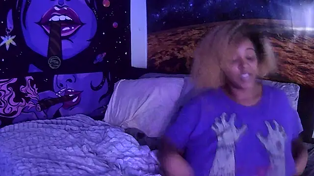 AutumnHart online show from December 20, 2024, 2:38 pm