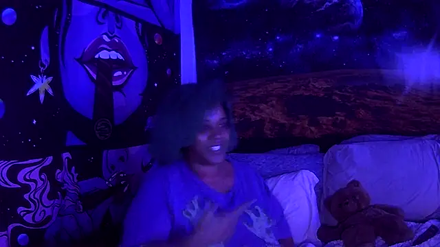 AutumnHart online show from January 5, 2025, 1:45 am