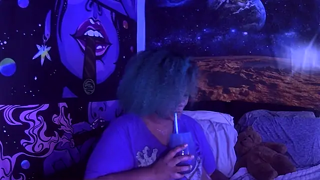 AutumnHart online show from January 5, 2025, 4:27 pm